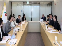  width: 100%; height : 150px